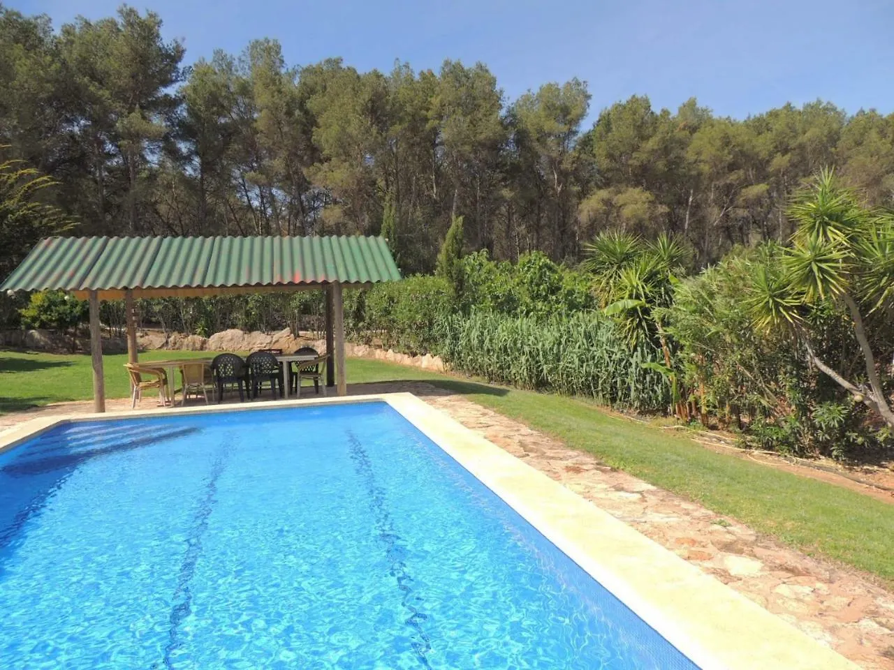Дом отдыха Villa Bosque Кала-Блава
