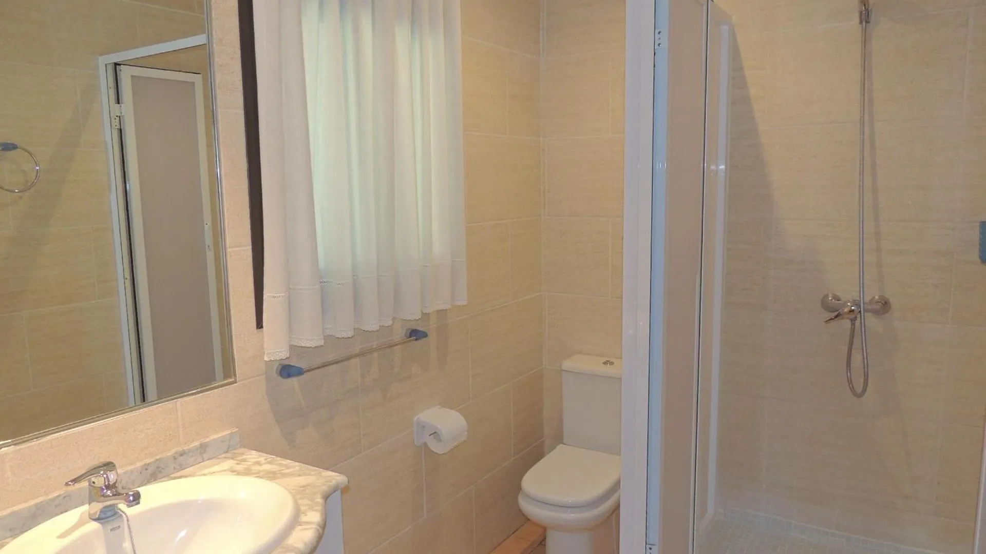 בית נופש קאלה בלווה Villa Bosque ספרד